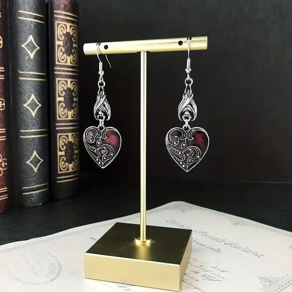 Elegant Gothic Style Earrings - Picture 5 of 5